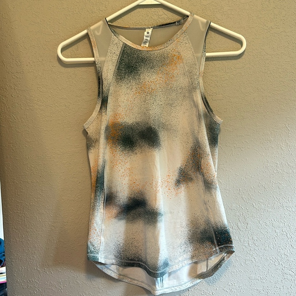Lululemon tank top